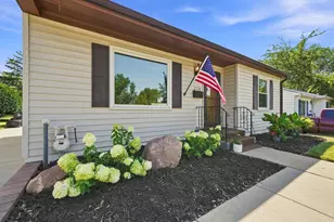 2134 4th St E, Saint Paul, MN 55119 - Photo 2