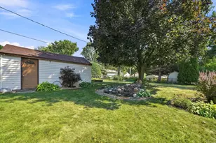 2134 4th St E, Saint Paul, MN 55119 - Photo 22