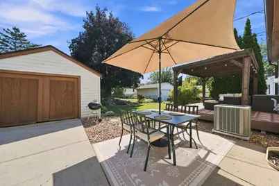 2134 4th Street E, Saint Paul, MN 55119 - Photo 24