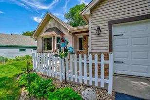 13221 Court Pl, Burnsville, MN 55337 - Photo 4