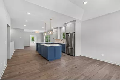 2357 7th Ave E, North Saint Paul, MN 55109 - Photo 4