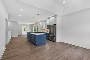 2357 7th Ave E, North Saint Paul, MN 55109 - Photo 4