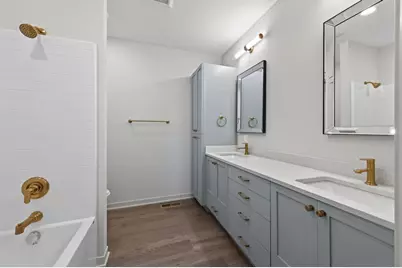 2357 7th Ave E, North Saint Paul, MN 55109 - Photo 20