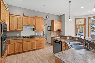 20710 Helena Lane, Lakeville, MN 55044 - Photo 8