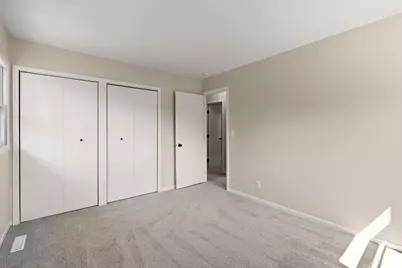 1694 Hinton Trail N, Oakdale, MN 55128 - Photo 22