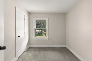 1694 Hinton Trail N, Oakdale, MN 55128 - Photo 24
