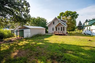209 Cleveland Ave E, Underwood, MN 56586 - Photo 4
