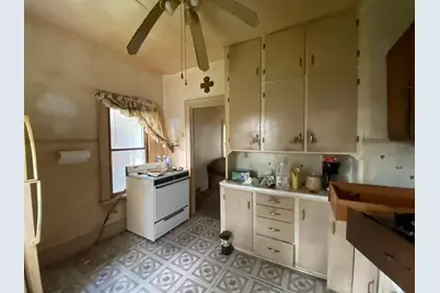 113 S 6th Avenue, Albert Lea, MN 56007 - Photo 6