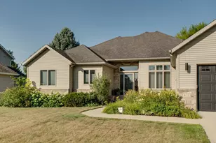 431 Clearview Ct, Moorhead, MN 56560 - Photo 1