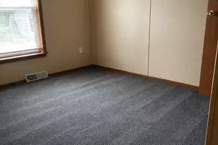 150 Star Cir, Vadnais Heights, MN 55127 - Photo 8