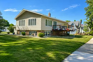 510 12th St, Windom, MN 56101 - Photo 2