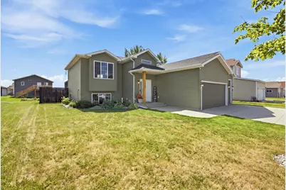1829 43rd Avenue S, Moorhead, MN 56560 - Photo 2