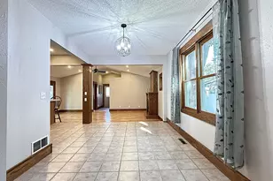 910 N 5th St, Montevideo, MN 56265 - Photo 12