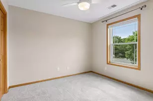 10362 Fox Run Rd, Woodbury, MN 55129 - Photo 34