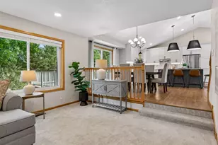 10362 Fox Run Rd, Woodbury, MN 55129 - Photo 18
