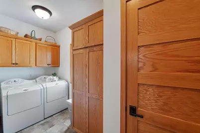 782 New Century Boulevard S, Maplewood, MN 55119 - Photo 12