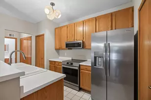 14218 Plymouth Ave, Burnsville, MN 55337 - Photo 10