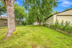 8301 Elliot Ave S, Bloomington, MN 55420 - Photo 42