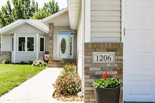 1206 47th Ave N, Fargo, ND 58102 - Photo 4
