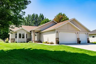 1206 47th Avenue N, Fargo, ND 58102 - Photo 1