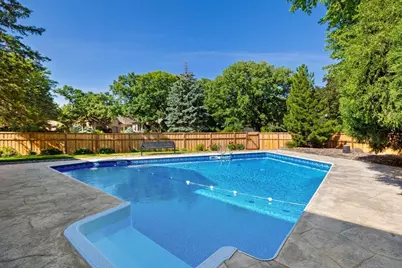 10954 Yukon Avenue S, Bloomington, MN 55438 - Photo 14