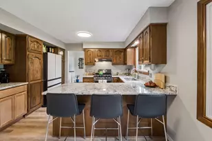 1667 Sherwood Way, Eagan, MN 55122 - Photo 14