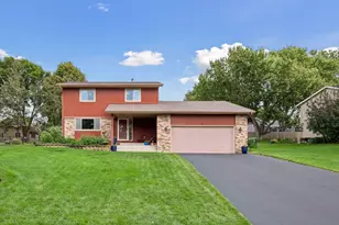 1667 Sherwood Way, Eagan, MN 55122 - Photo 2
