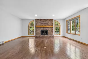 1203 Parkside Dr, Marshall, MN 56258 - Photo 4