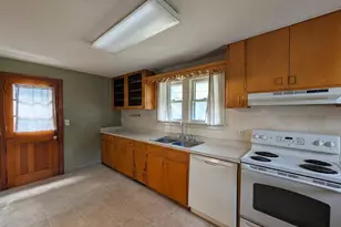 409 S 6th St, Montevideo, MN 56265 - Photo 16