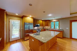 615 Trollwood Dr, Albert Lea, MN 56007 - Photo 4