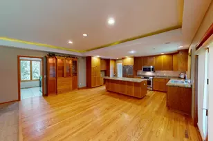 615 Trollwood Dr, Albert Lea, MN 56007 - Photo 8