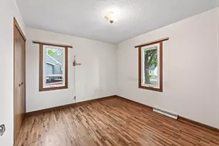 7936 Greenfield Ave, Mounds View, MN 55112 - Photo 14