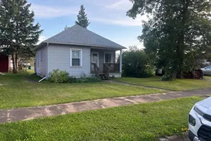 117 E Hibbing Ave, Keewatin, MN 55753 - Photo 2