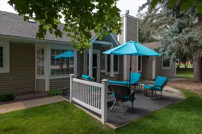 1895 Waterford Place SW, Rochester, MN 55902 - Photo 4