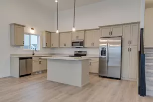 2516 38th Ave S, Moorhead, MN 56560 - Photo 10