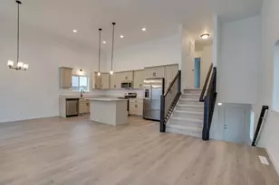 2516 38th Ave S, Moorhead, MN 56560 - Photo 8