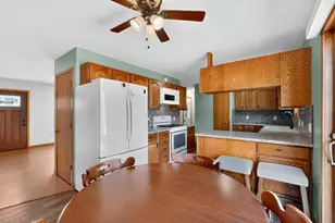 1028 W Elm St, Lake City, MN 55041 - Photo 8
