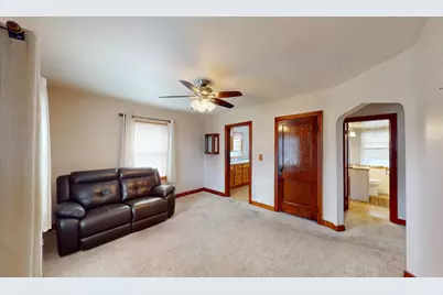 523 Freeborn Avenue, Albert Lea, MN 56007 - Photo 2