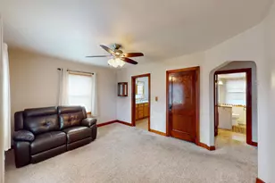 523 Freeborn Ave, Albert Lea, MN 56007 - Photo 2