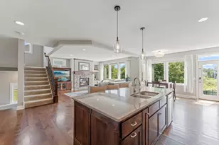 10 Crescent Ln, North Oaks, MN 55127 - Photo 8