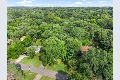 4031 Victoria Street, Minnetonka, MN 55345 - Photo 2