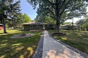 804 5th St SW, Little Falls, MN 56345 - Photo 4