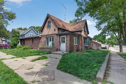 202 N Lincoln Street, Lake Crystal, MN 56055 - Photo 1