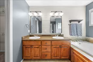 11605 Ivywood Trail, Woodbury, MN 55129 - Photo 36