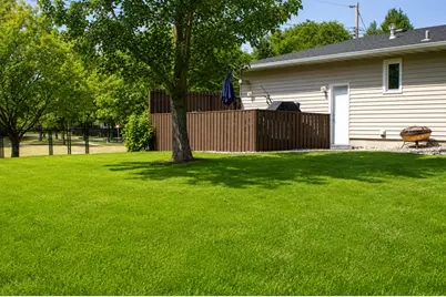 90 Forest Avenue N, Fargo, ND 58102 - Photo 34