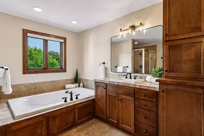 10053 Trails End Road, Chanhassen, MN 55317 - Photo 18