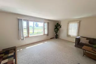 2425 East Ave, Worthington, MN 56187 - Photo 16