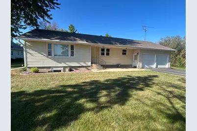 2425 East Avenue, Worthington, MN 56187 - Photo 2