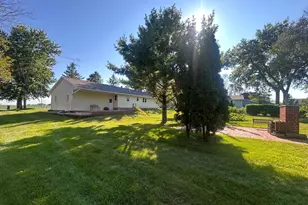 2425 East Ave, Worthington, MN 56187 - Photo 8
