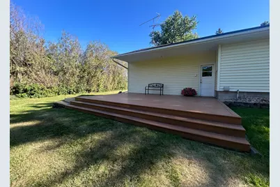 2425 East Avenue, Worthington, MN 56187 - Photo 4